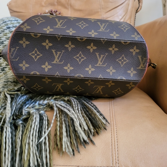 Louis Vuitton Monogram Elipse PM Handbag - Picture 8 of 16